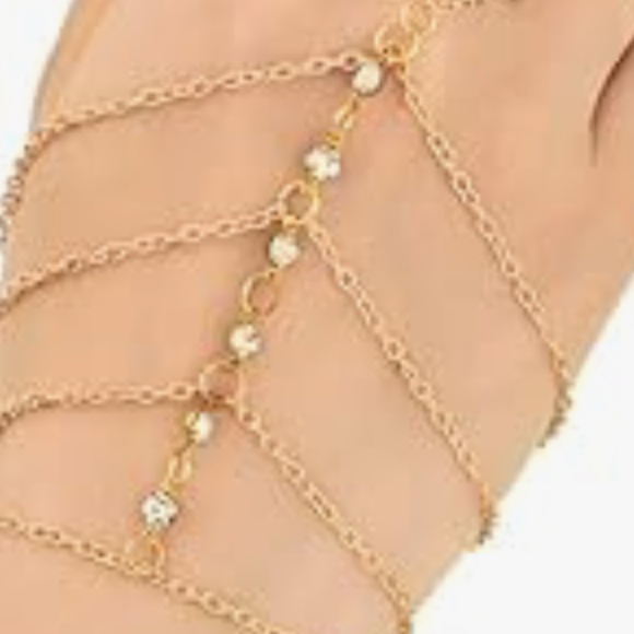 Rhinestone Headpiece and Finger Hand Harness Chain Bracelet - Picture 4 of 5